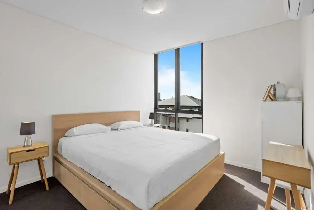 Spaciously Bright 1-bed Apartment