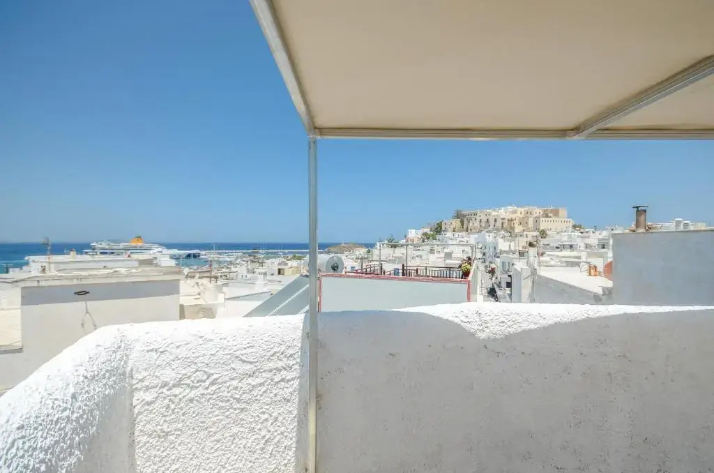 Naxos Center Houses