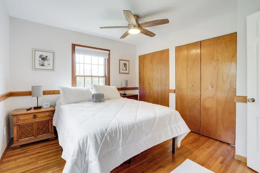 Spacious Minneapolis Home Rental: 8 Mi to Downtown