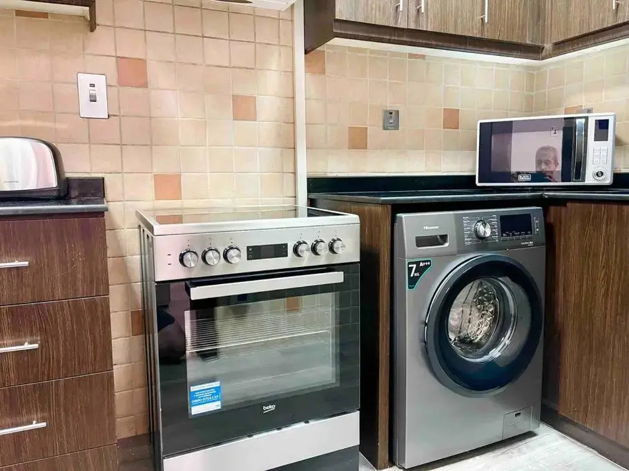 Cozy Upgraded Residential Flat with sea, Mangrove, pool view - Not Hotel - 1203