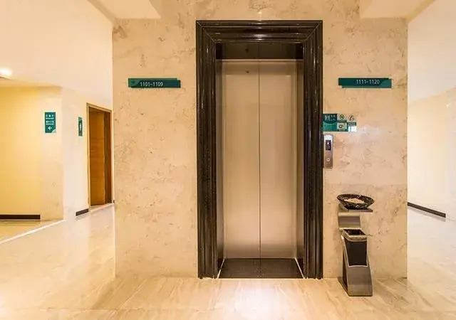 City Comfort Inn Qinzhou Dolphin Square Branch