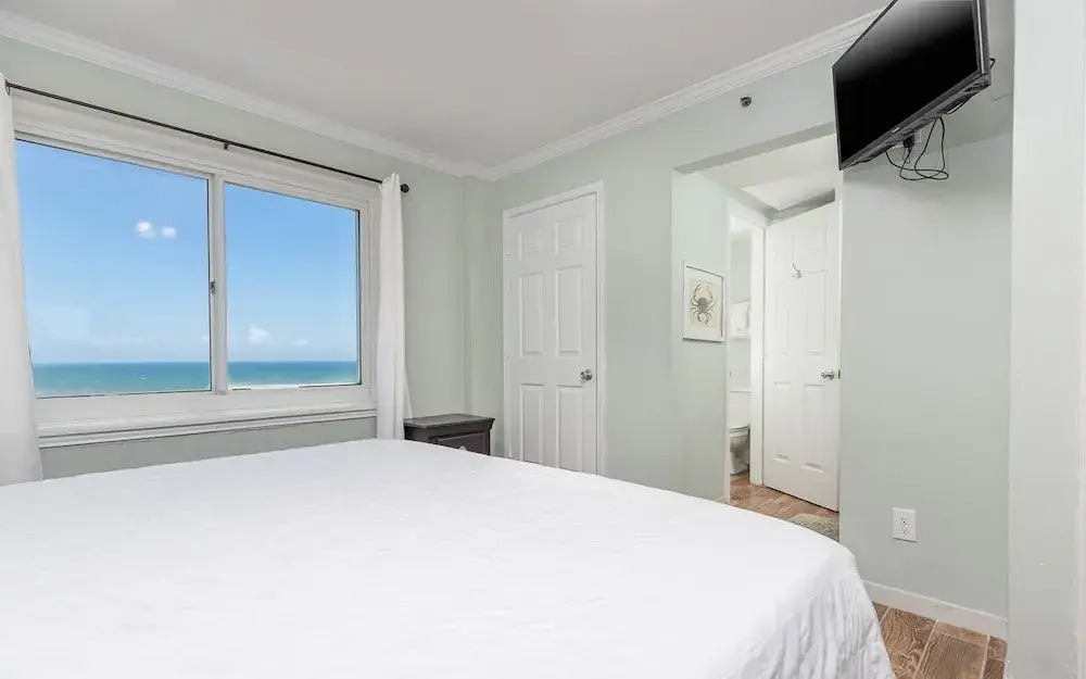 Tradewinds 1101 2 Bedroom Condo