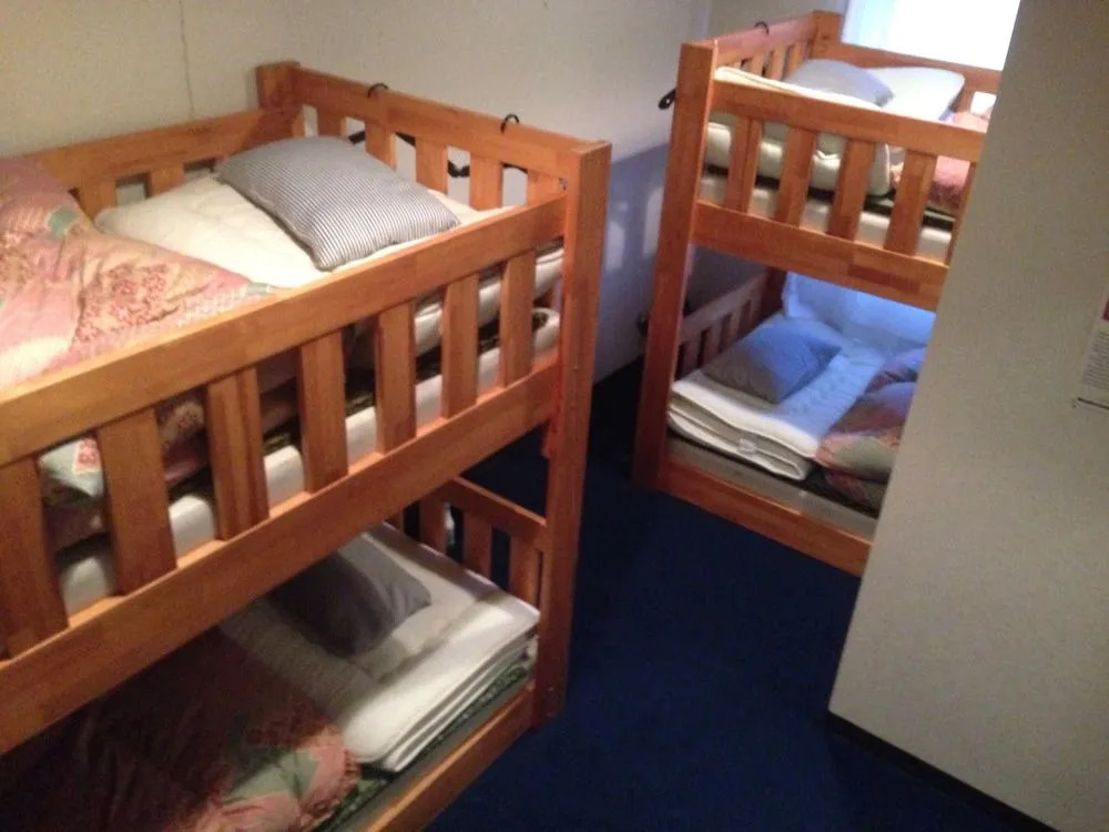 FREEDOM2 - Hostel