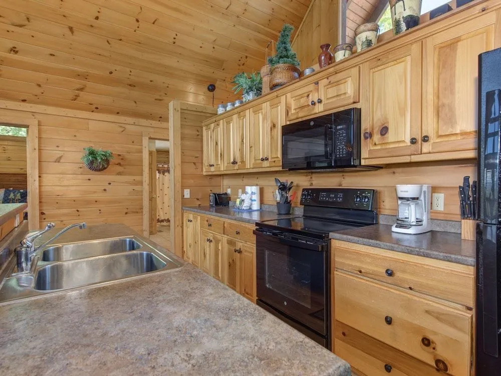 Eagles Point Lodge