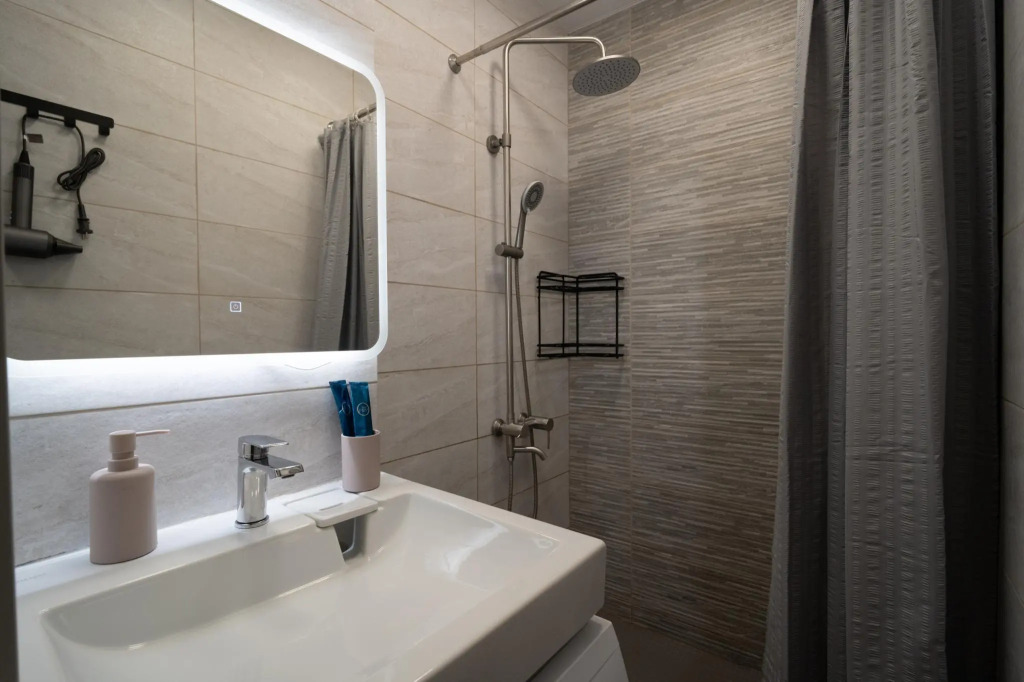 MOKO Apartments на улице Новоостаповская д. 20