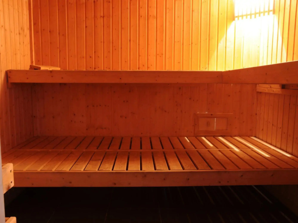 Group accommodation for 20 pax located in the Residence Durbuy holiday park