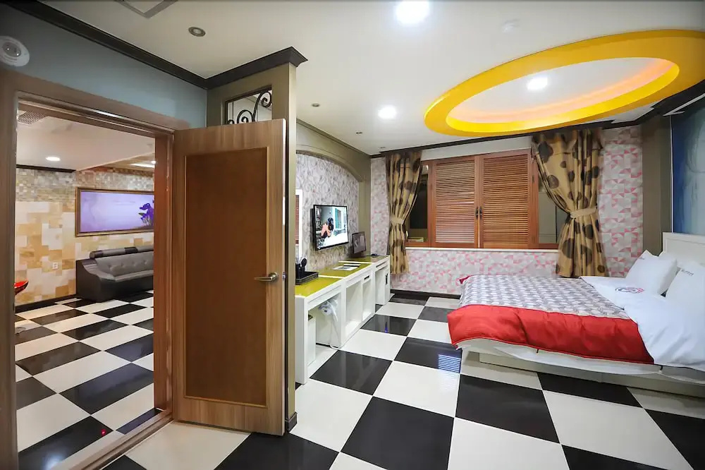 The King Muintel Pension