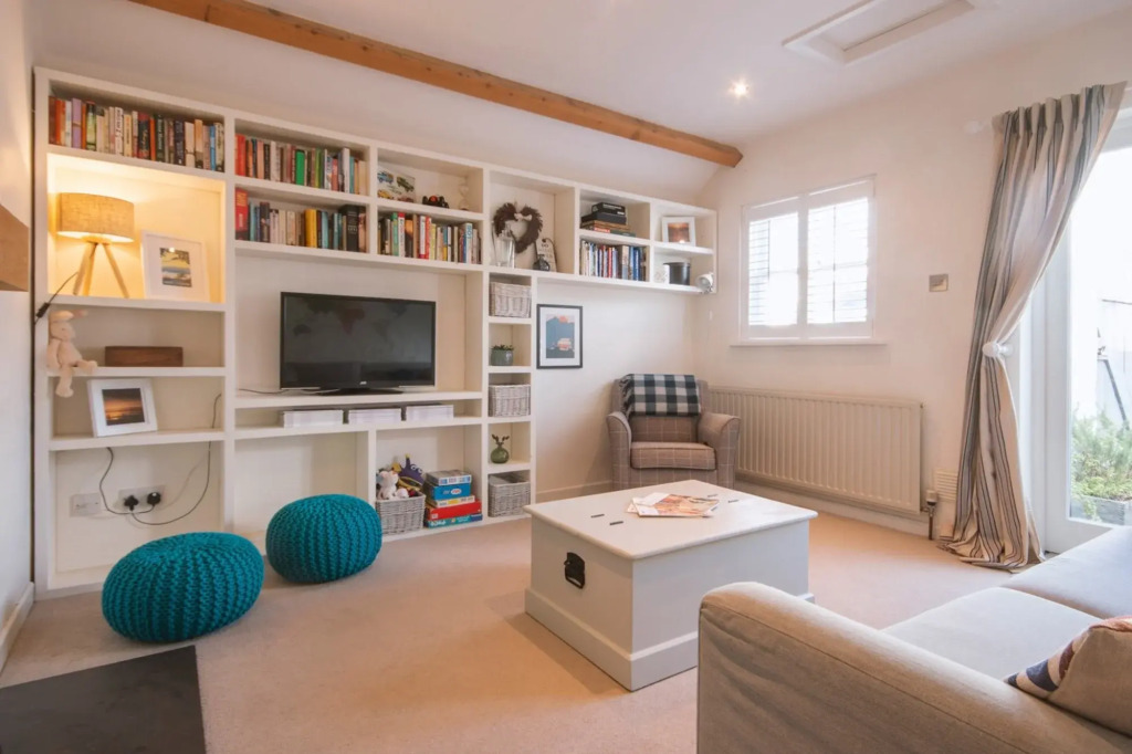 Church Cottage West Down, Sleeps 6-7, Dog Friendly