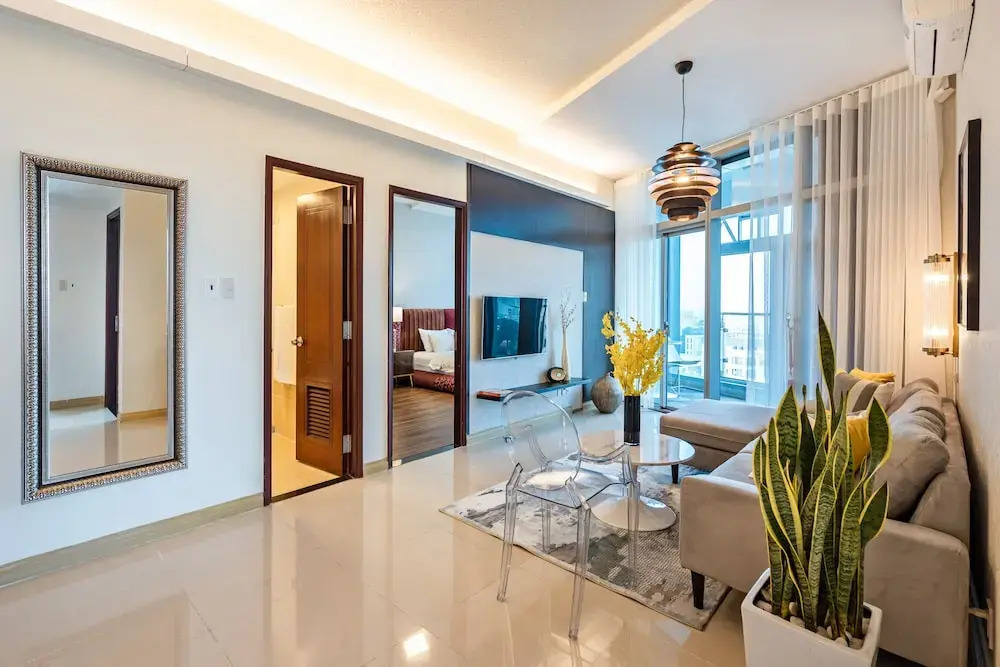 Saigon Suites Collection by Idg in D1