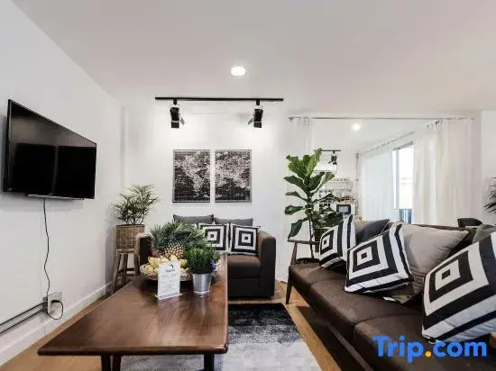 2 Bedrooms 1 living room near Old City