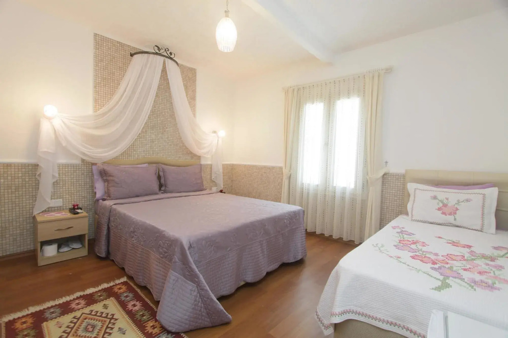 Nano Hotel