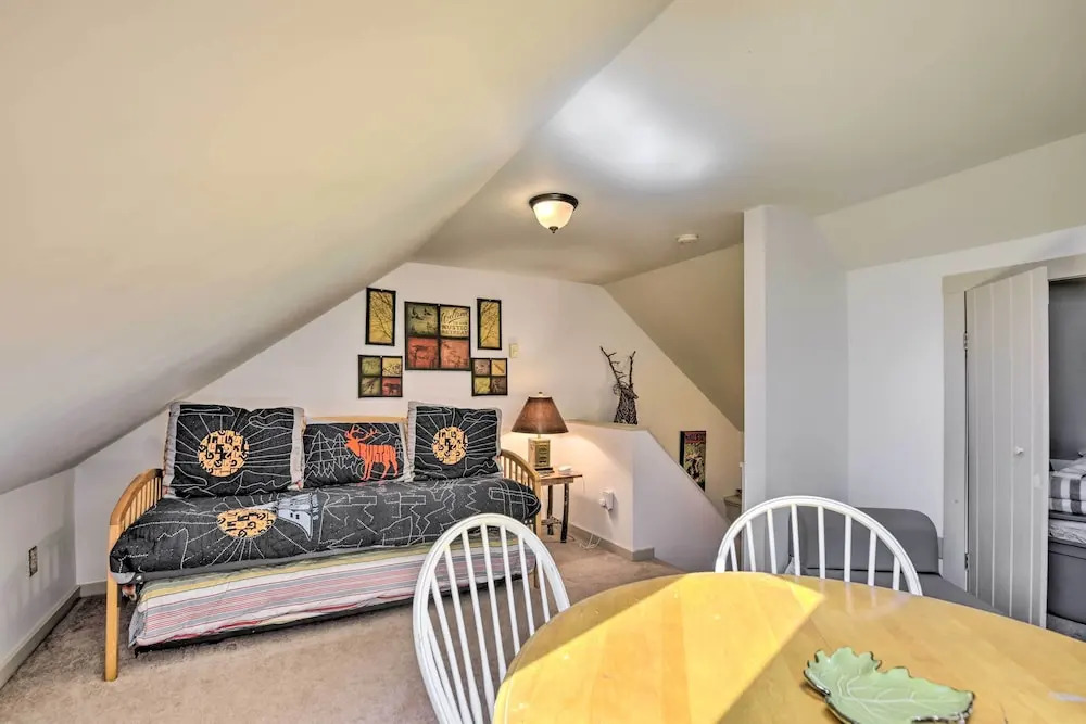 Townhome w/ Deck: Walk to Mirror Lake & Main St!
