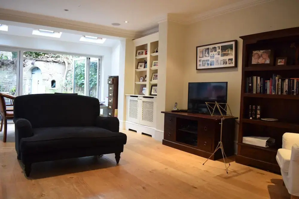 4 Bedroom Family House in Shepherd's Bush