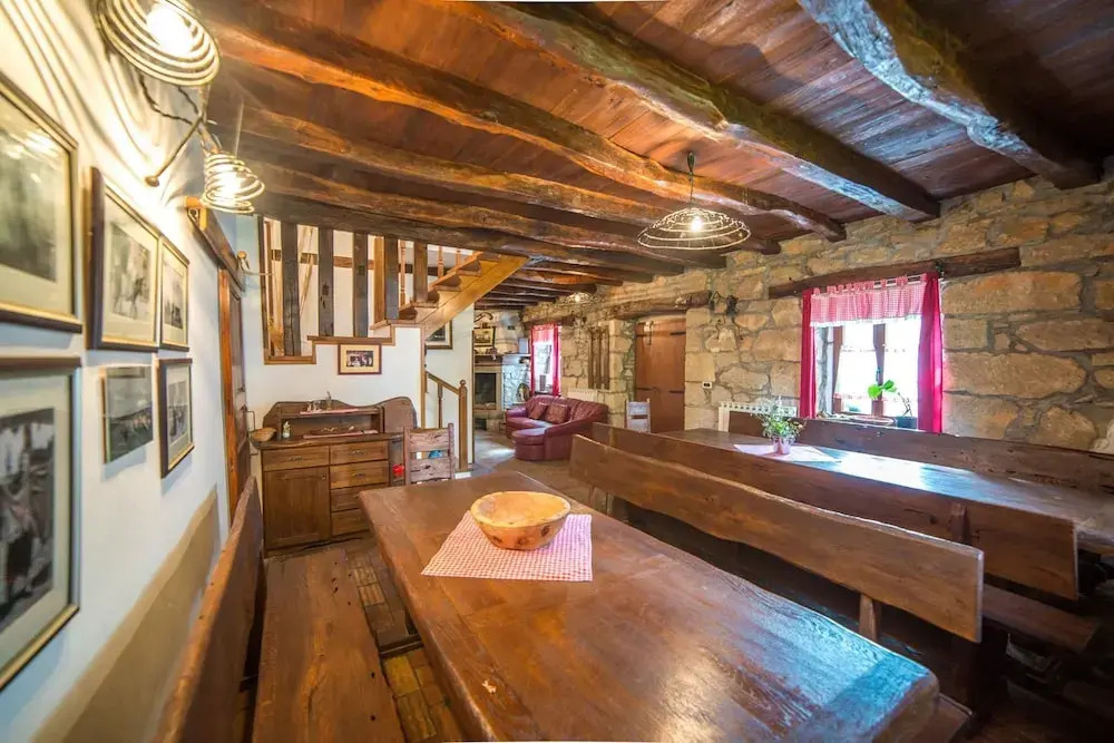 Beautiful Villa Ida & Mirko with pool in Buzet