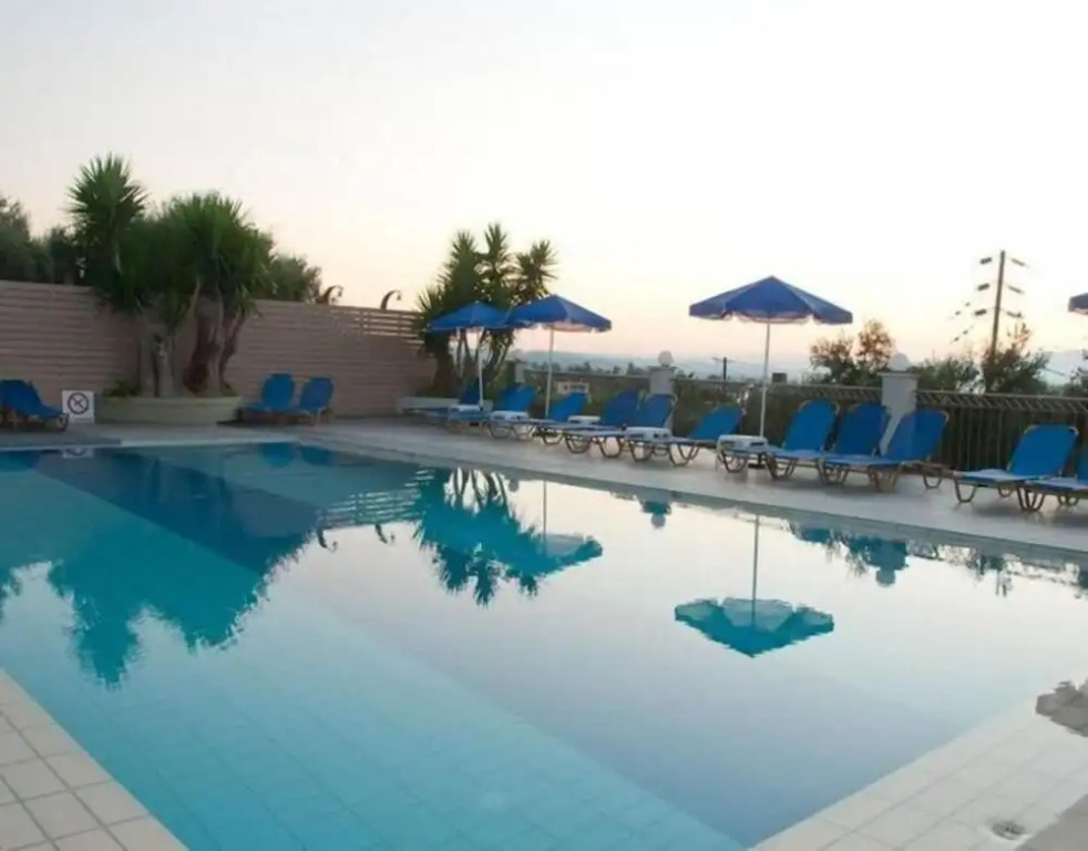 Varouxakis Hotel