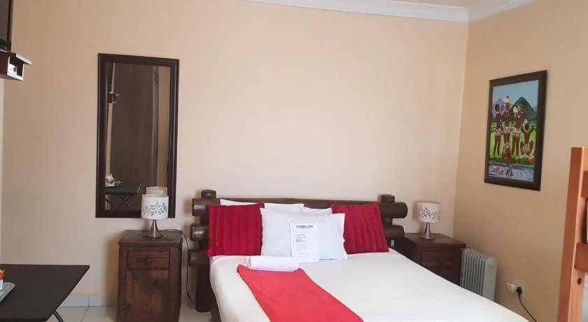 Ekuthuleni Guest House - Soweto