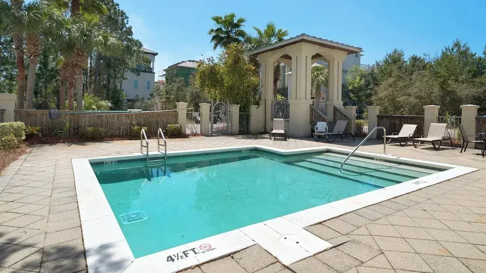 Seagrove 5 Bedroom - Deeded Beach - Elevator - Community Pool - Sleeps 12!