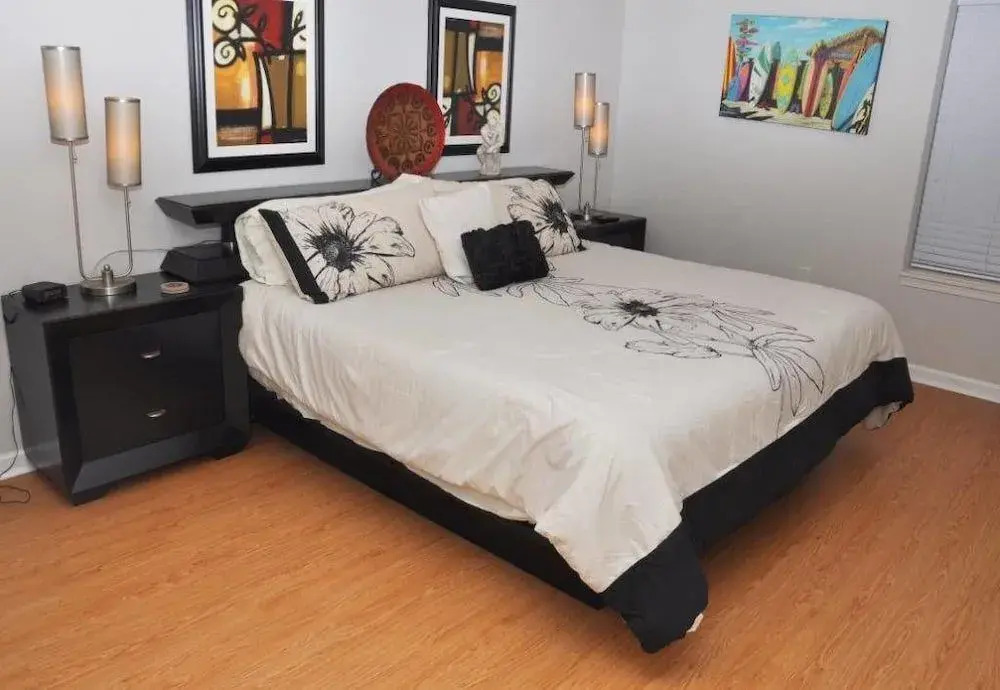 Crescent Shores 1501 - 4 Br condo by RedAwning