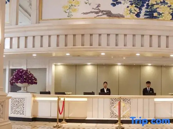 Clifford Hotel