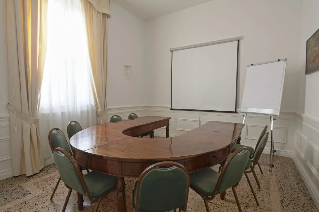 Rechigi Park Hotel