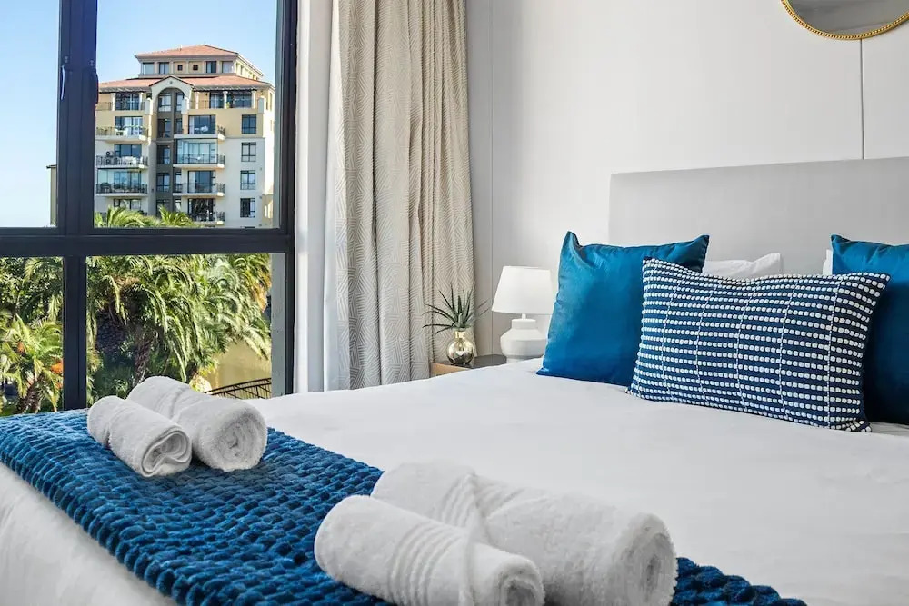 Island Club by Smart City Stays