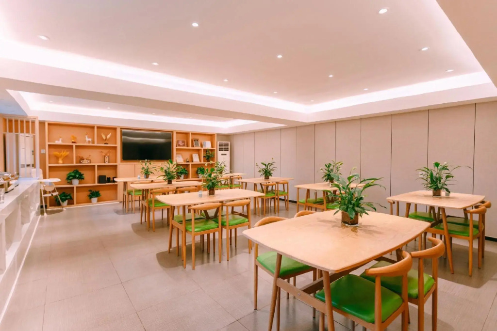Qingmu Hotel