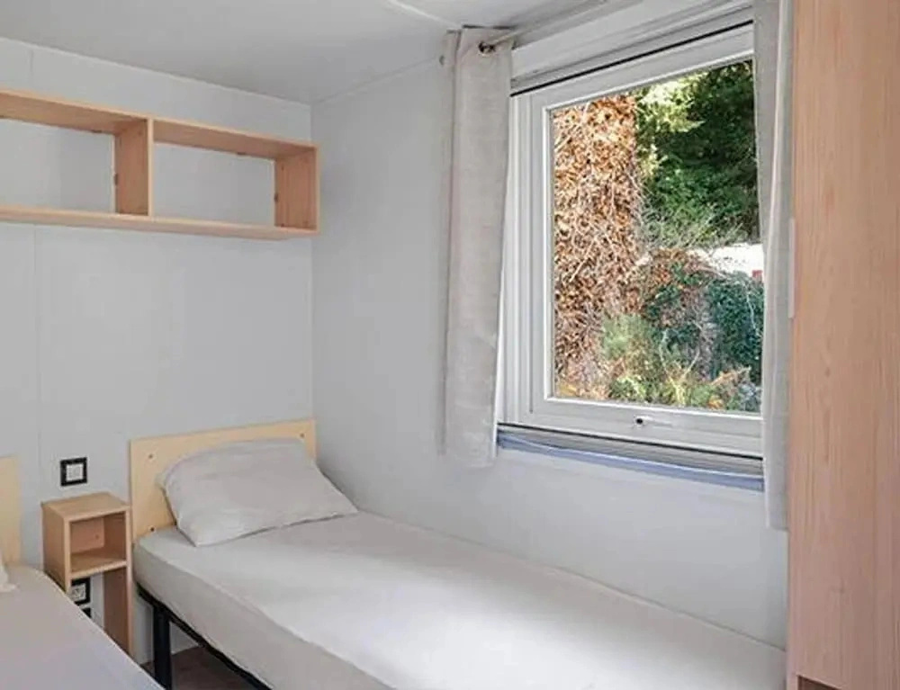 Comfy Mobile Home in Calig for 4