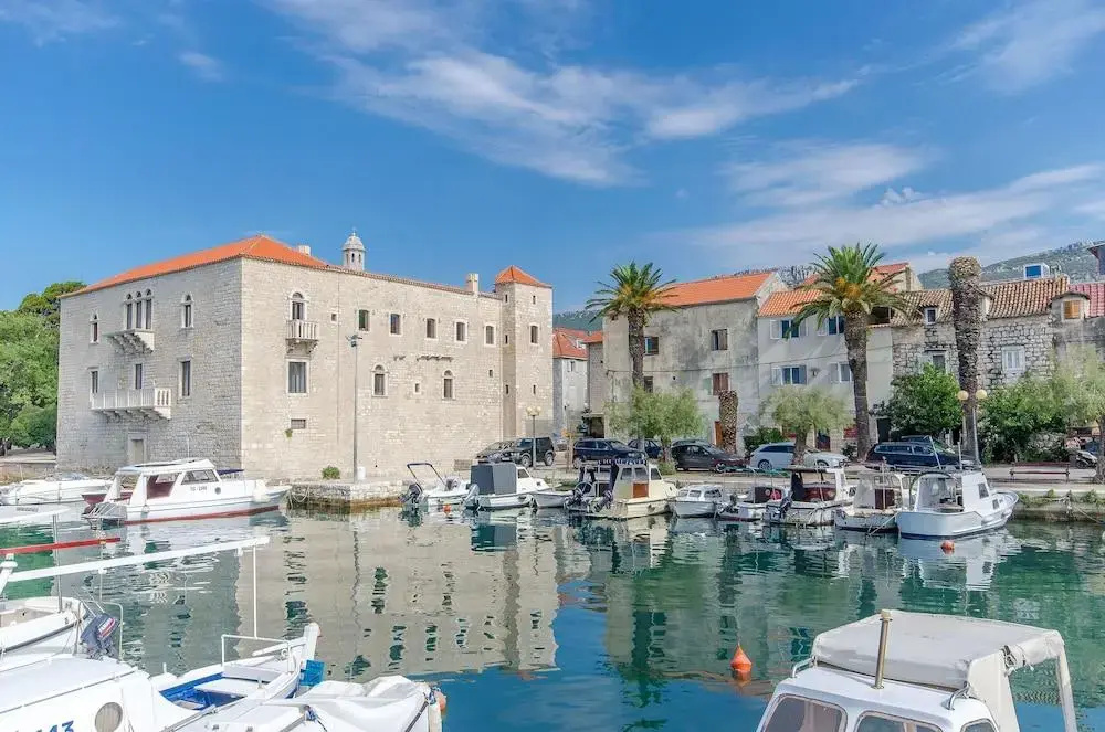 Maria Apartments