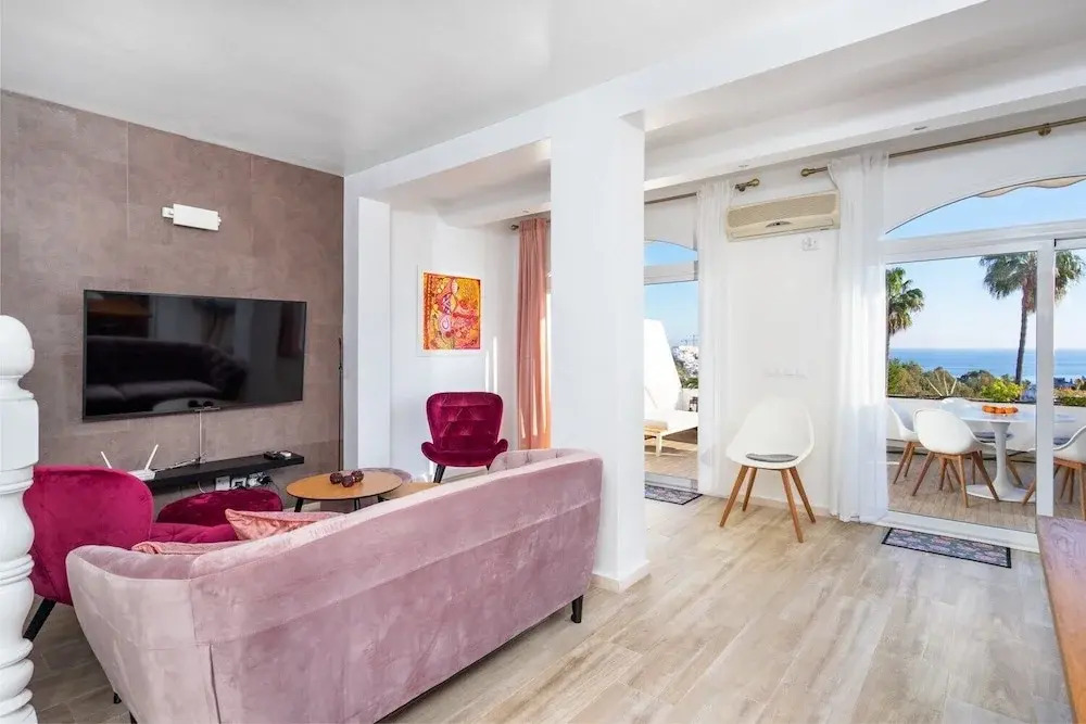 Townhouse with sea view in Torrequebrada