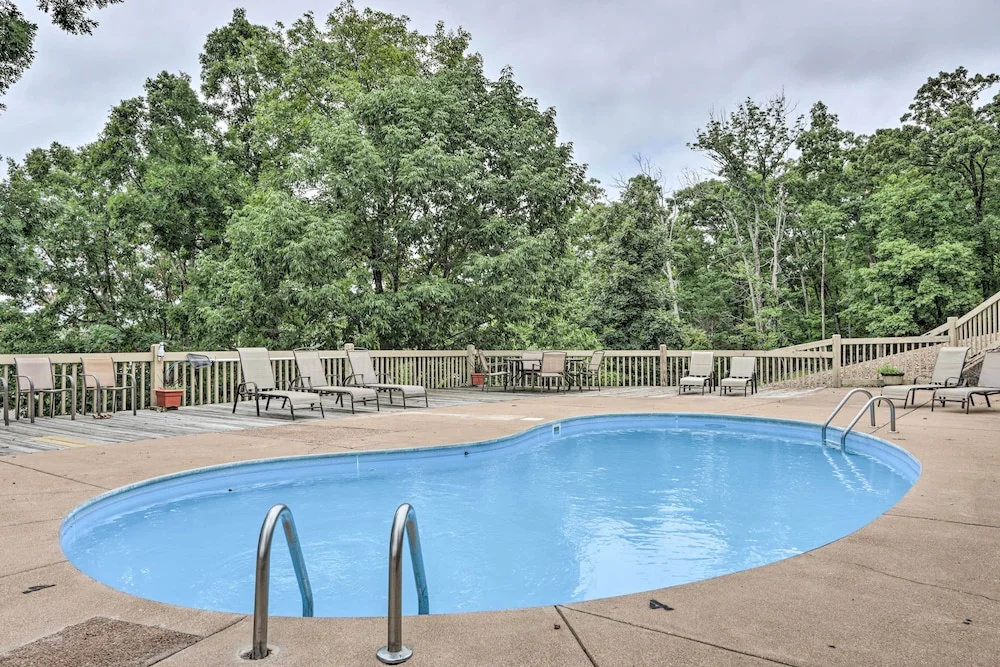 Scenic, Convenient Lake of the Ozarks Resort Condo