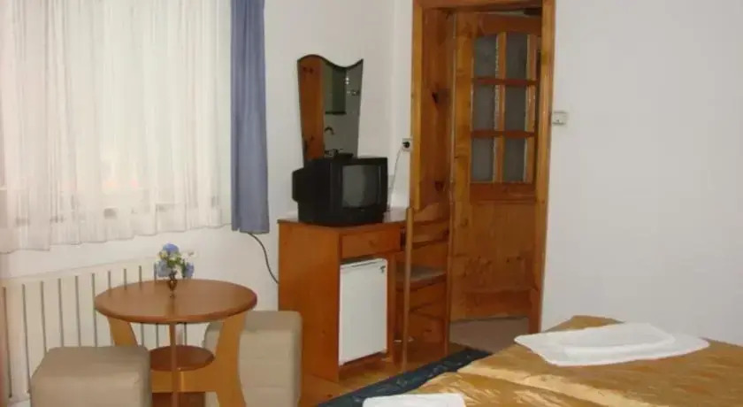 Kalistrina House