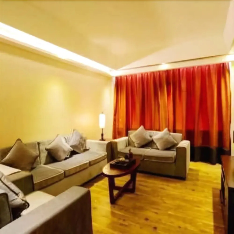 Heave Holiday Hotel