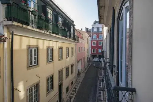 Lovelystay - Chiado 2 Bedroom Charm!