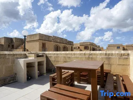 GetawayNpetto - 2 bedrooms (sleeps 4 +2 kids) Fort Chambray Ghajnsielem village