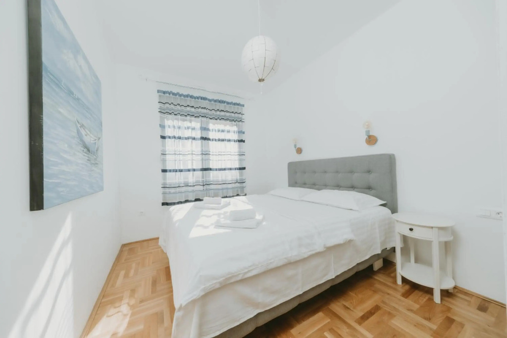 Spacious Modern New 48 m2 flat + free parking