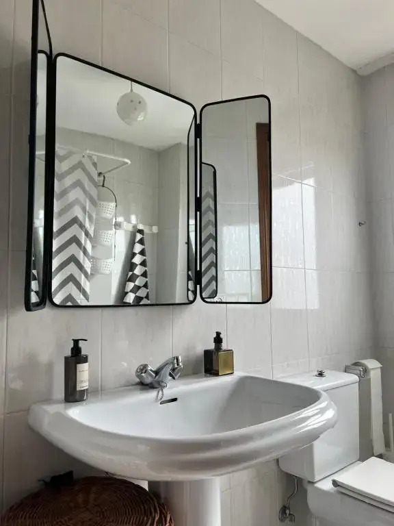 Sanxenxo a un minuto playa vistas y Garage 8pax