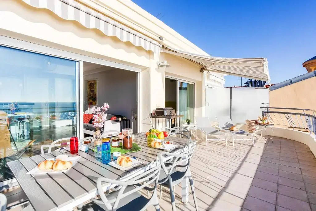 Le Fiorentina AP4248 by Riviera Holiday Homes
