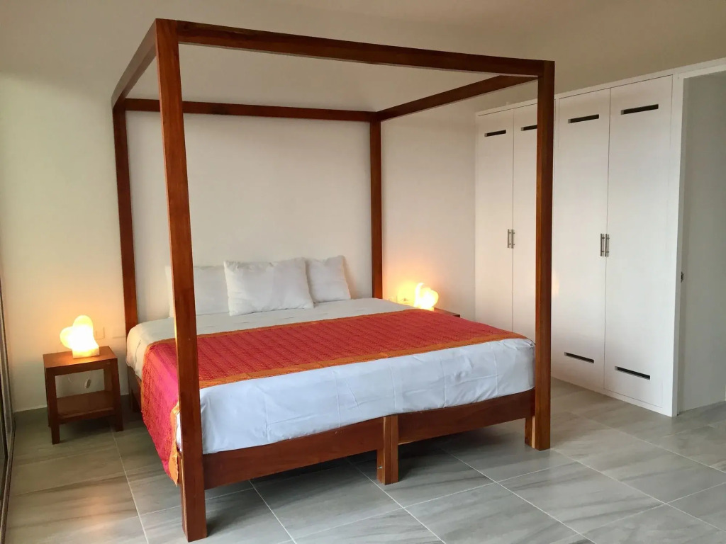 Ocean Zen Suites on 5th Avenue