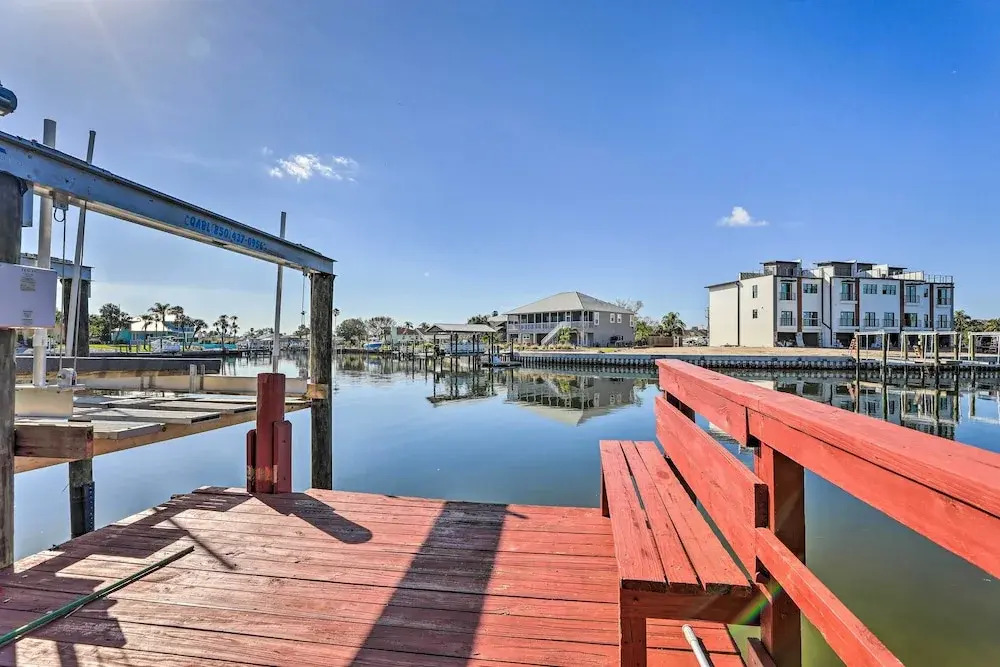Private Dock & Saltwater Pool: Apollo Beach House