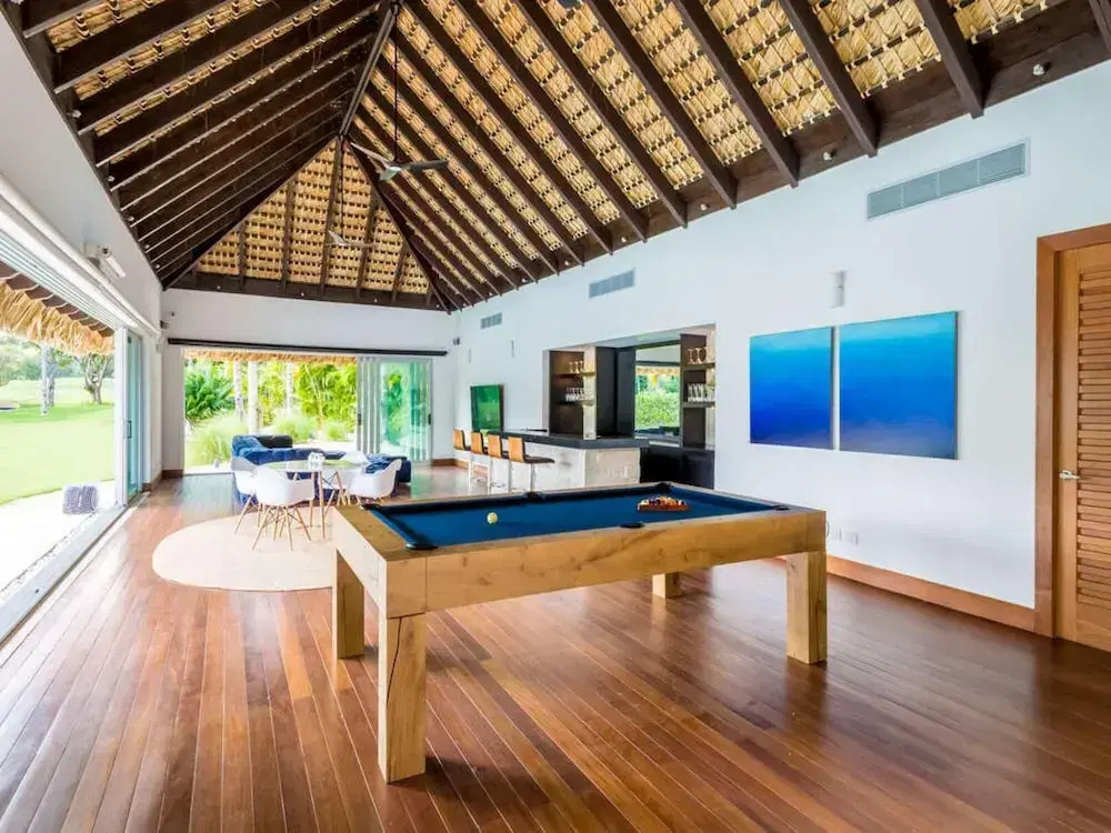 Sunny Vacation Villa 65