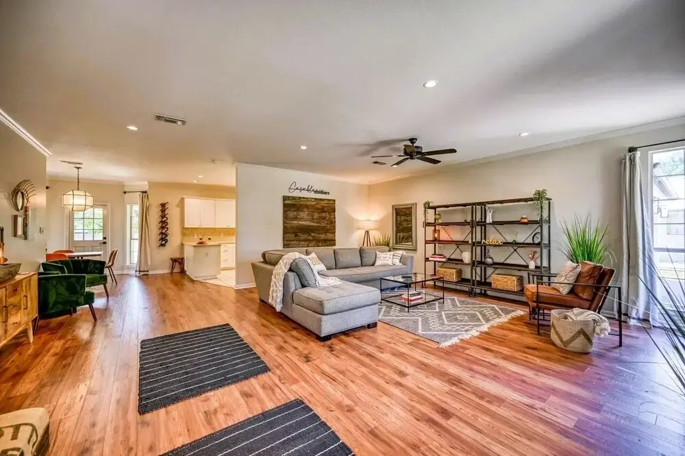 Amazing Haus With Fire Pit! - 2 Mins to Main St!
