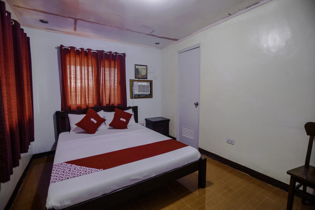 OYO 741 Sierra Travellers Inn