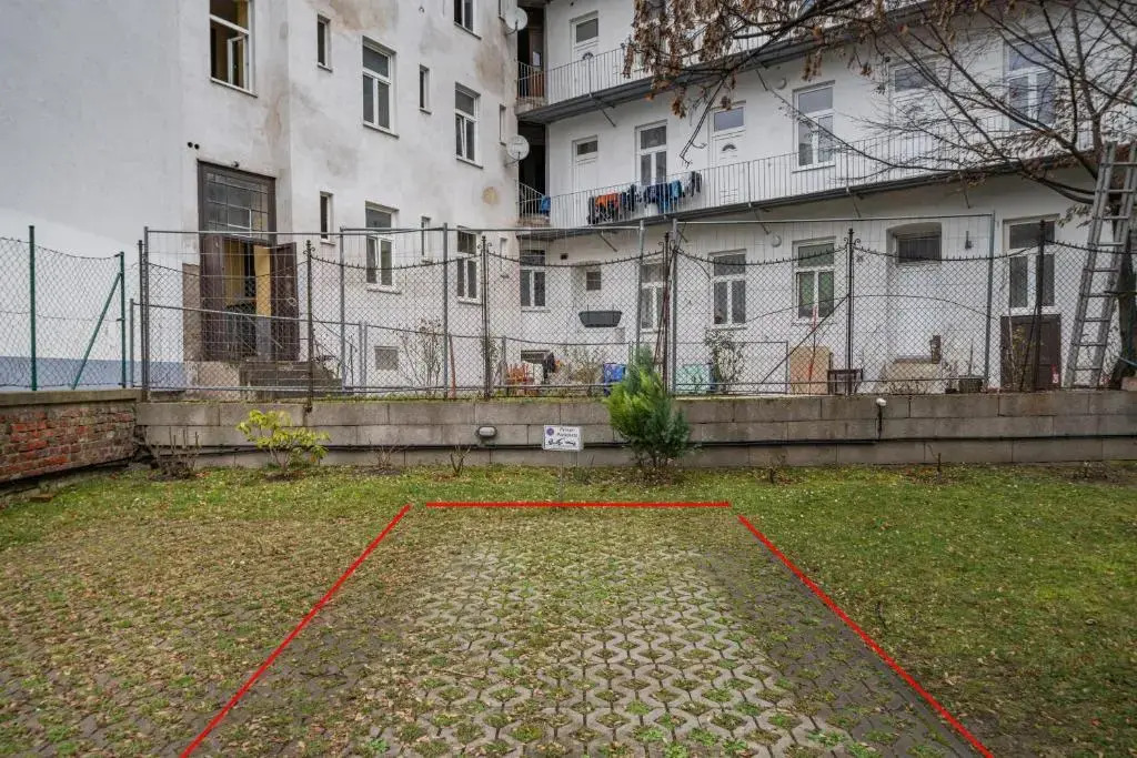 15 C&J's apartment