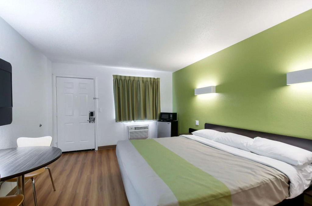 Motel 6-Charles Town, WV