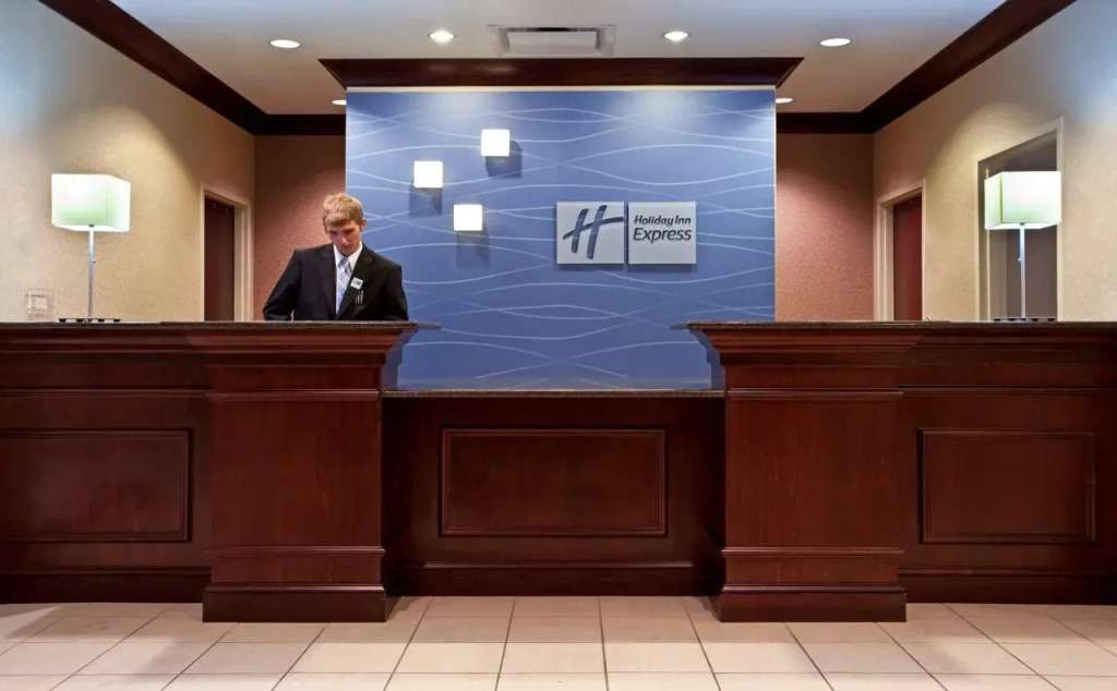 Holiday Inn Express & Suites Chicago West-OHare Arpt Area by IHG