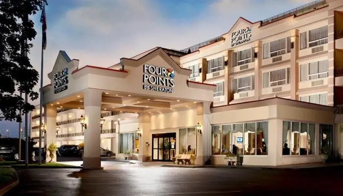 Four Points by Sheraton Toronto Lakeshore