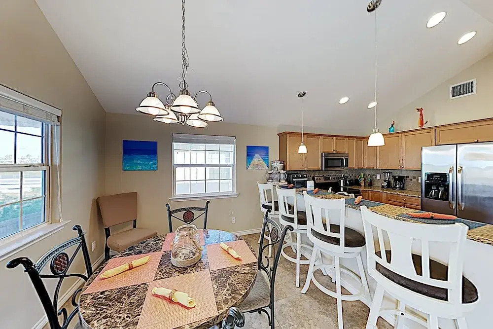 103vivie 3 Bedroom Home