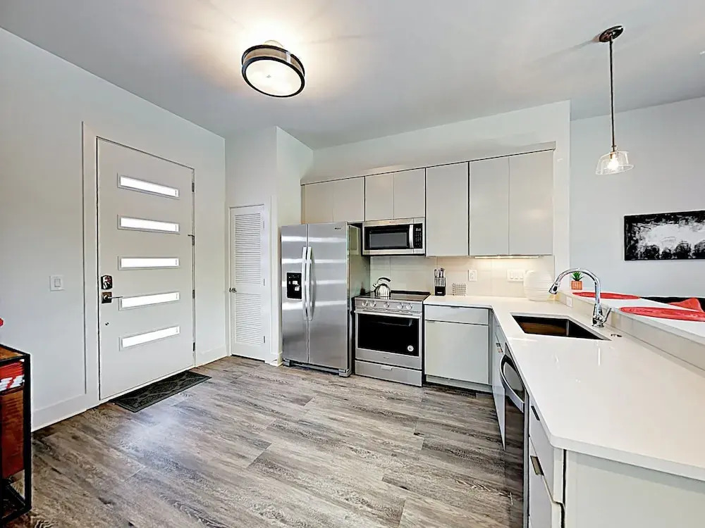 2519 Nashville (1655-164367) - 1 Br Apts