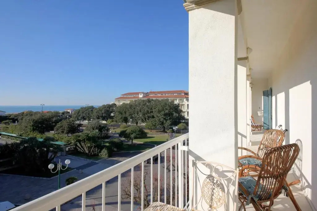 Elegante Attico panoramico a 2 passi dal mare