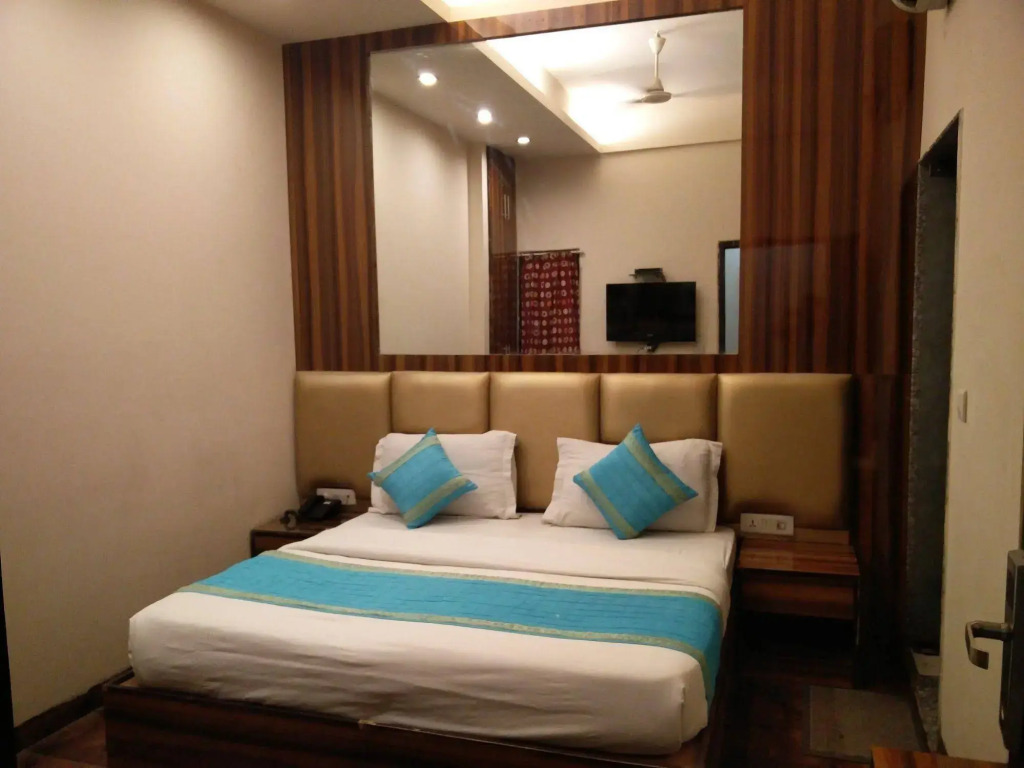 Rupam Hotel - Air Purified comfort